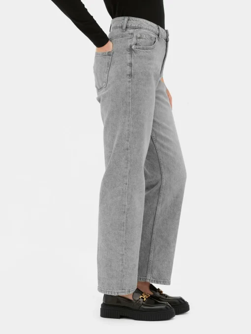 Straight Leg Jeans