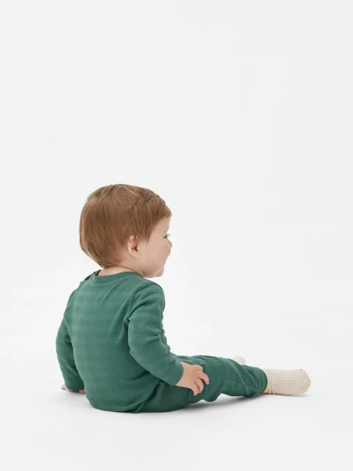 Textured T-Shirt And Cargo Pants Set