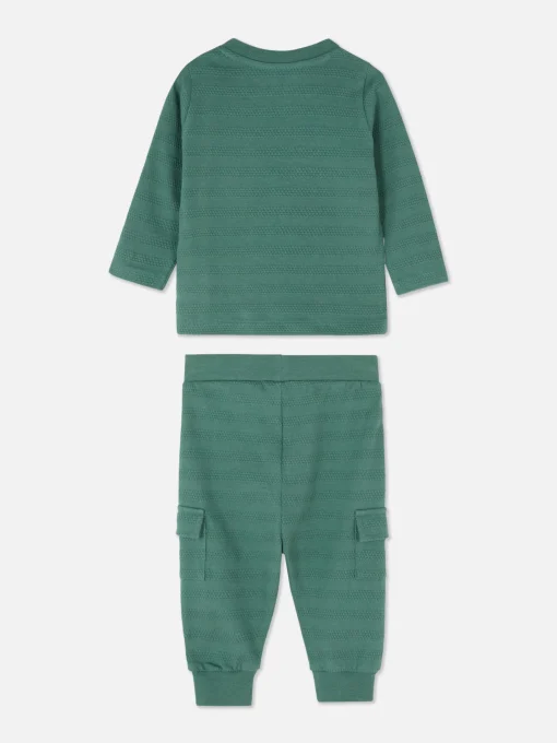 Textured T-Shirt And Cargo Pants Set