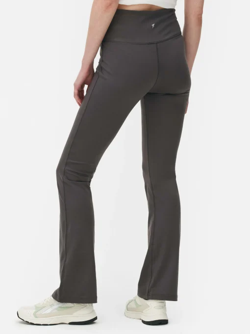 V-Waist Flared Yoga Leggings