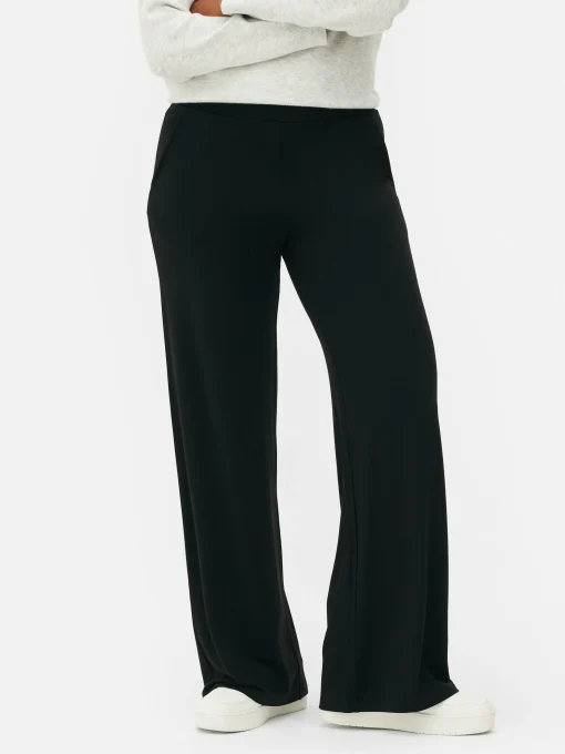 Wide-Leg Leggings