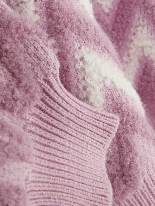 Zig-Zag Pattern Fluffy Knit Sweater